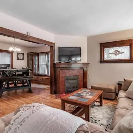 Lakewood Bed & Biscuit - Pet Friendly - Mins To Lkwd Park